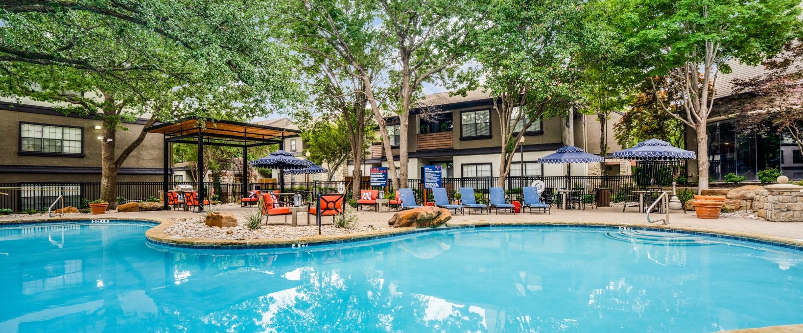 the pool at The Vincent